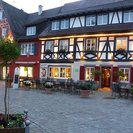 Gasthaus Storchen Hellas ハスラッハ・イム・キンツィクタール エクステリア 写真