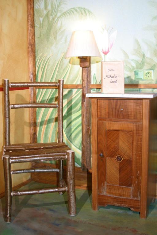 Gasthaus Storchen Hellas ハスラッハ・イム・キンツィクタール 部屋 写真