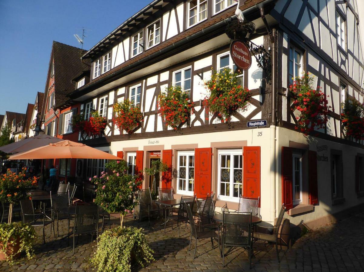 Gasthaus Storchen Hellas ハスラッハ・イム・キンツィクタール エクステリア 写真